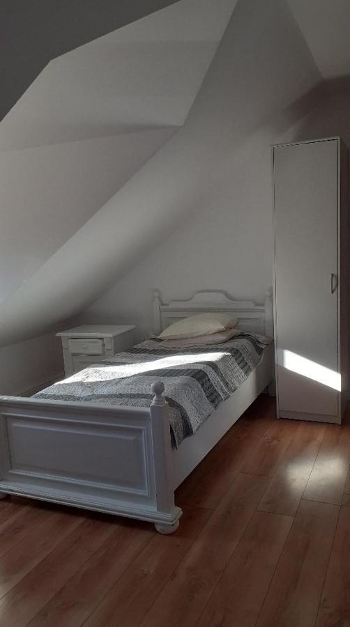 Mroczkowka Appartement Debowiec  Buitenkant foto